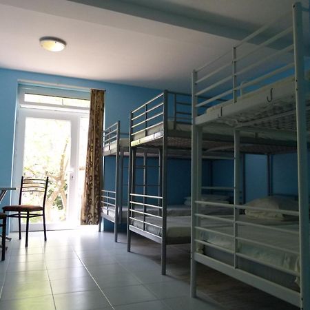 Why Me Eco-Friendly Hostel Tbilisi Exterior photo