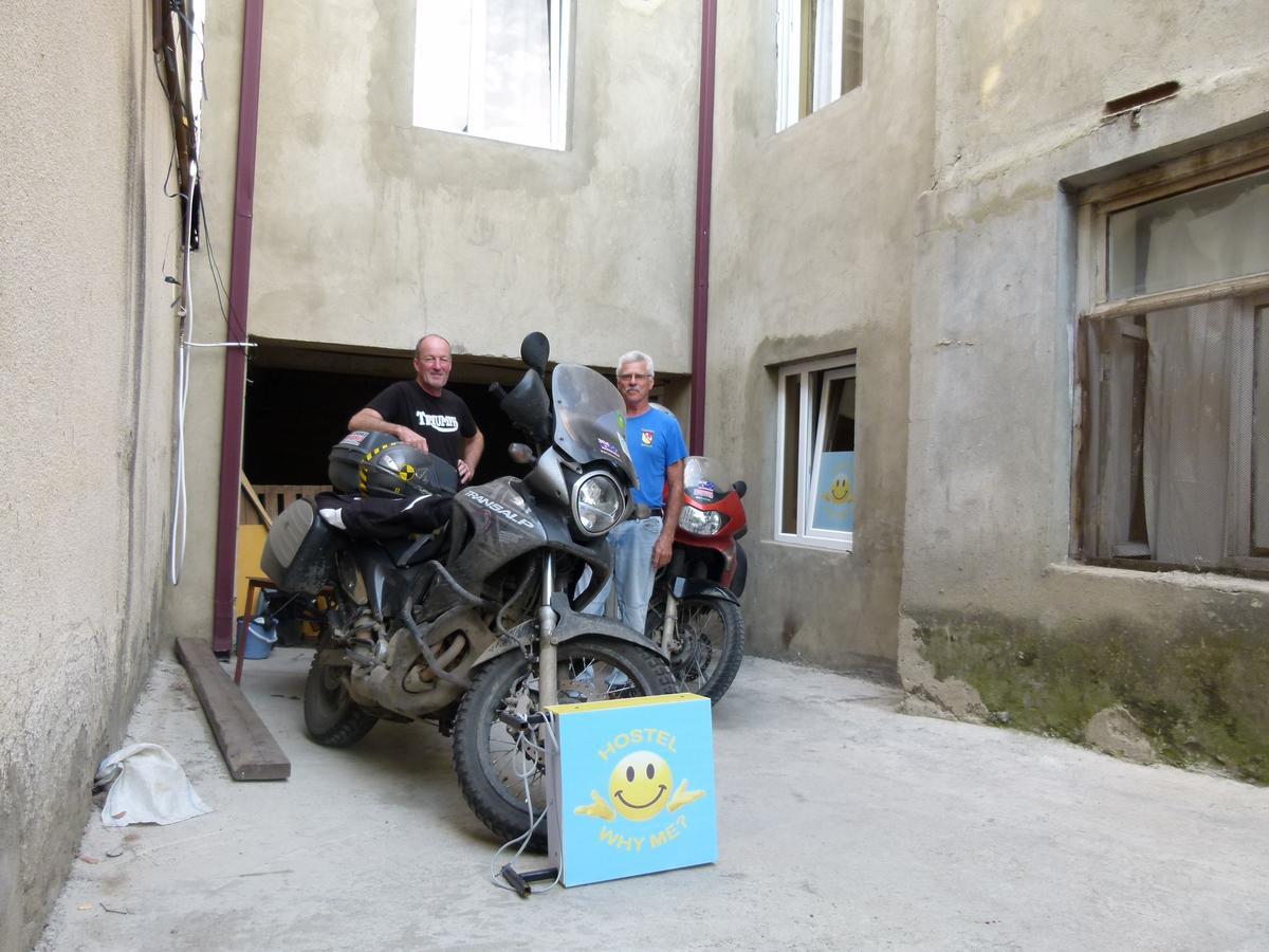 Why Me Eco-Friendly Hostel Tbilisi Exterior photo